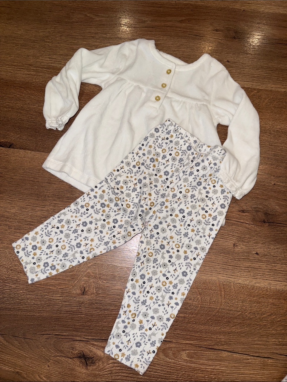 Carters Set
